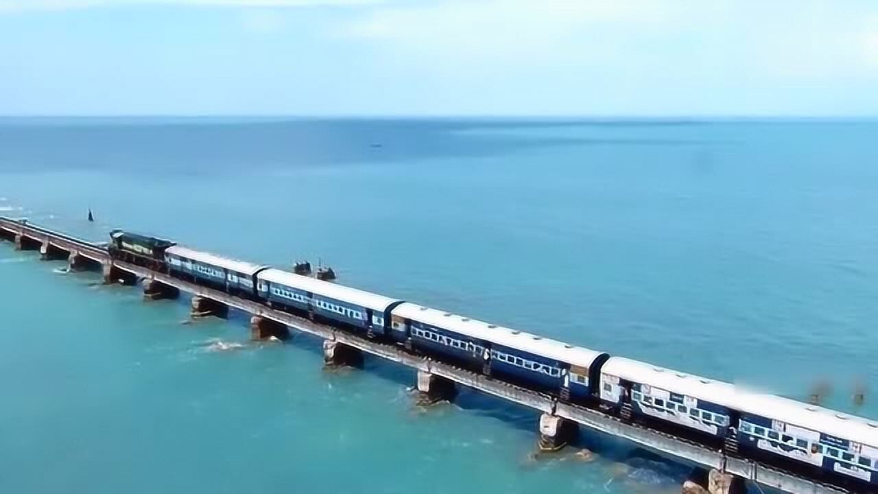 建立在海上的拉姆斯沃勒姆铁路桥火车开过真唯美