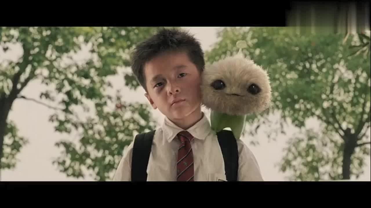 长江七号发威!直接打败流浪狗