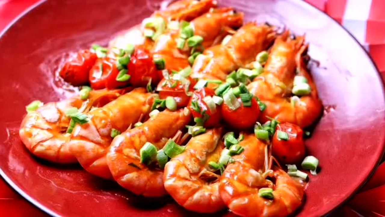 红焖大虾的做法(红焖大虾的做法油焖大虾的做法)