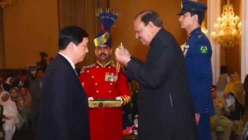 枭龙总设计师被巴基斯坦授予国家勋章！一个人撑起中国空军半边天