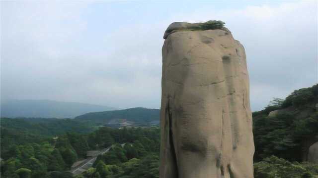 安徽旅游景区众多,天柱峰犹如苍穹支柱!网友盛赞:顶天立地!