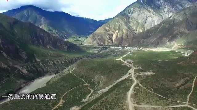 西藏察瓦龙独特地貌,高山峡谷复杂独特,茶马古道蜿蜒而过