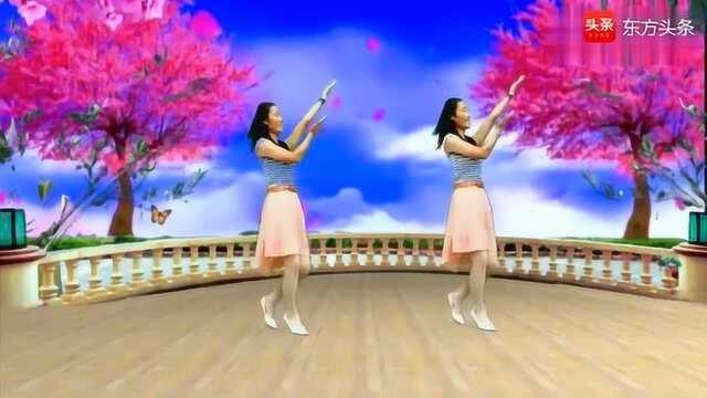 广场舞《碟恋花》歌曲好听醉人,舞蹈优美好看