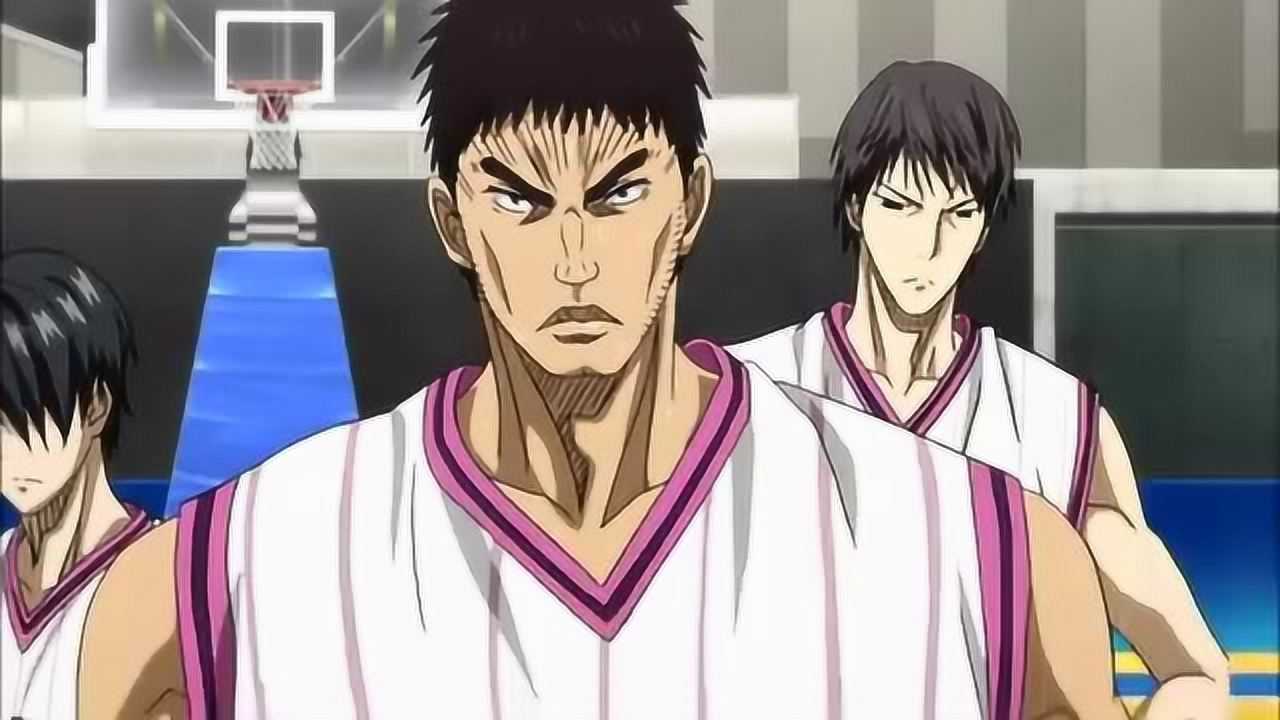 火神全场"zone"状态,身体犹如利箭,飞奔向篮球