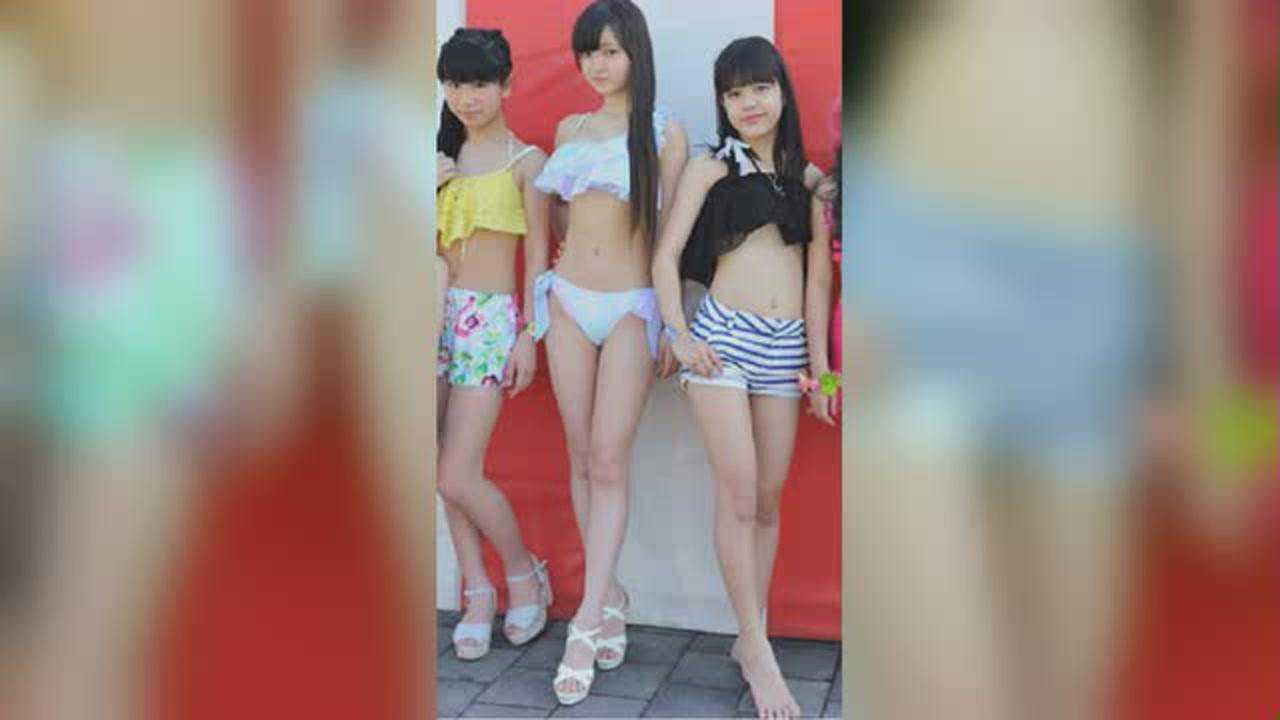 日本小学生泳装走秀，12岁萝莉拥有D完美身材，真是宅男福音！_高清