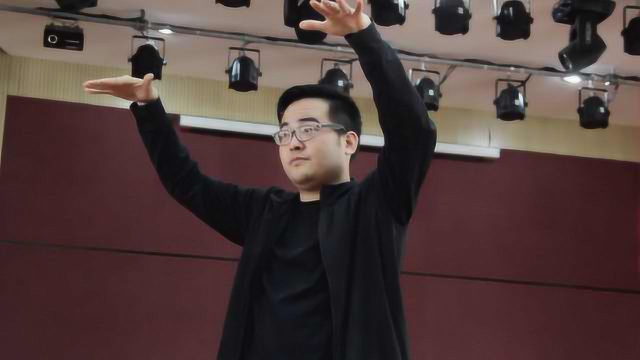 28岁老师高至凡生前影像:厦门六中天籁之声背后的艰辛创作