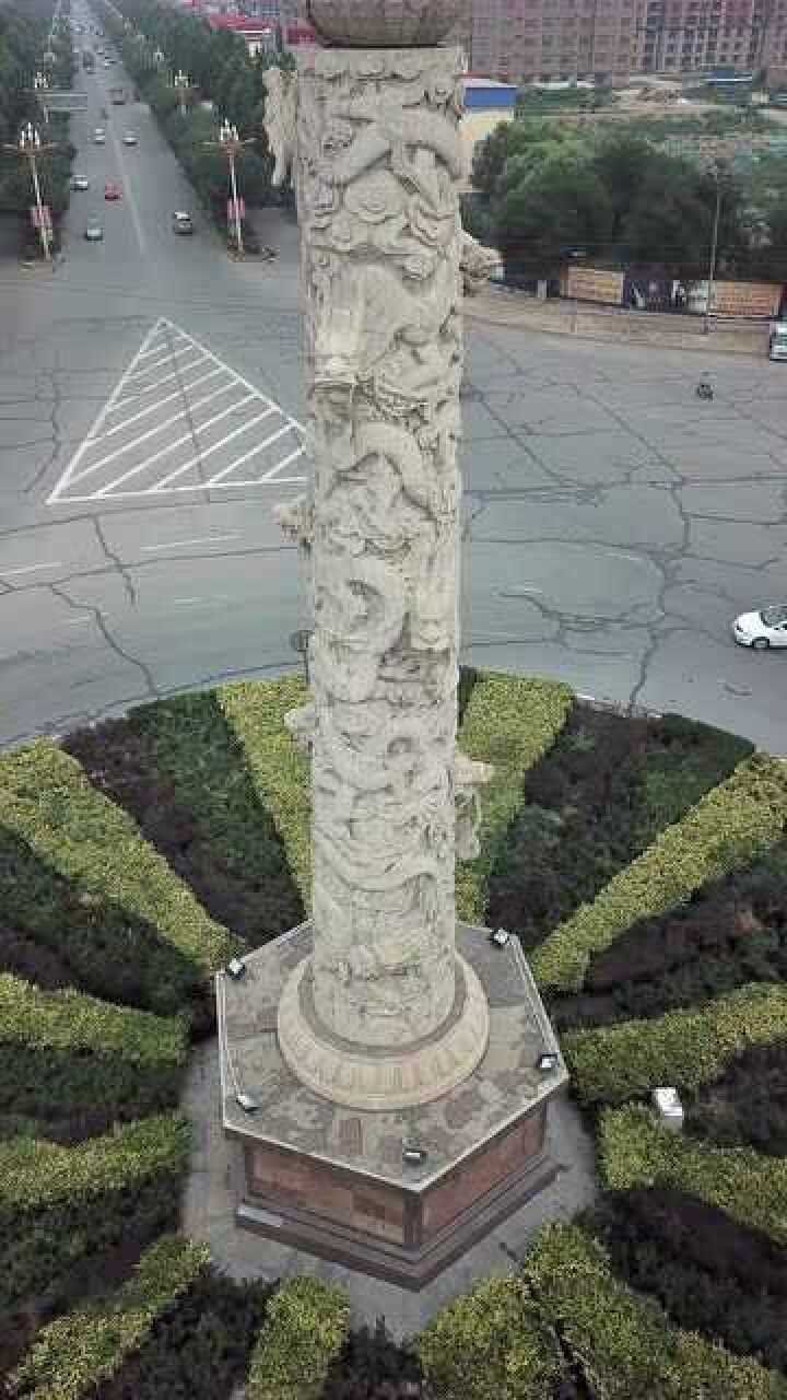 肃宁地标建筑九龙柱