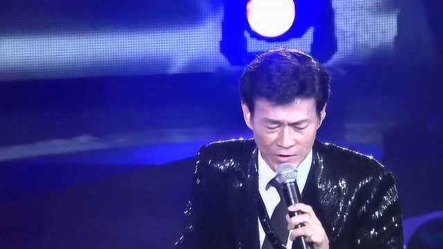 经典粤语歌曲:郑少秋《决战前夕》现场版