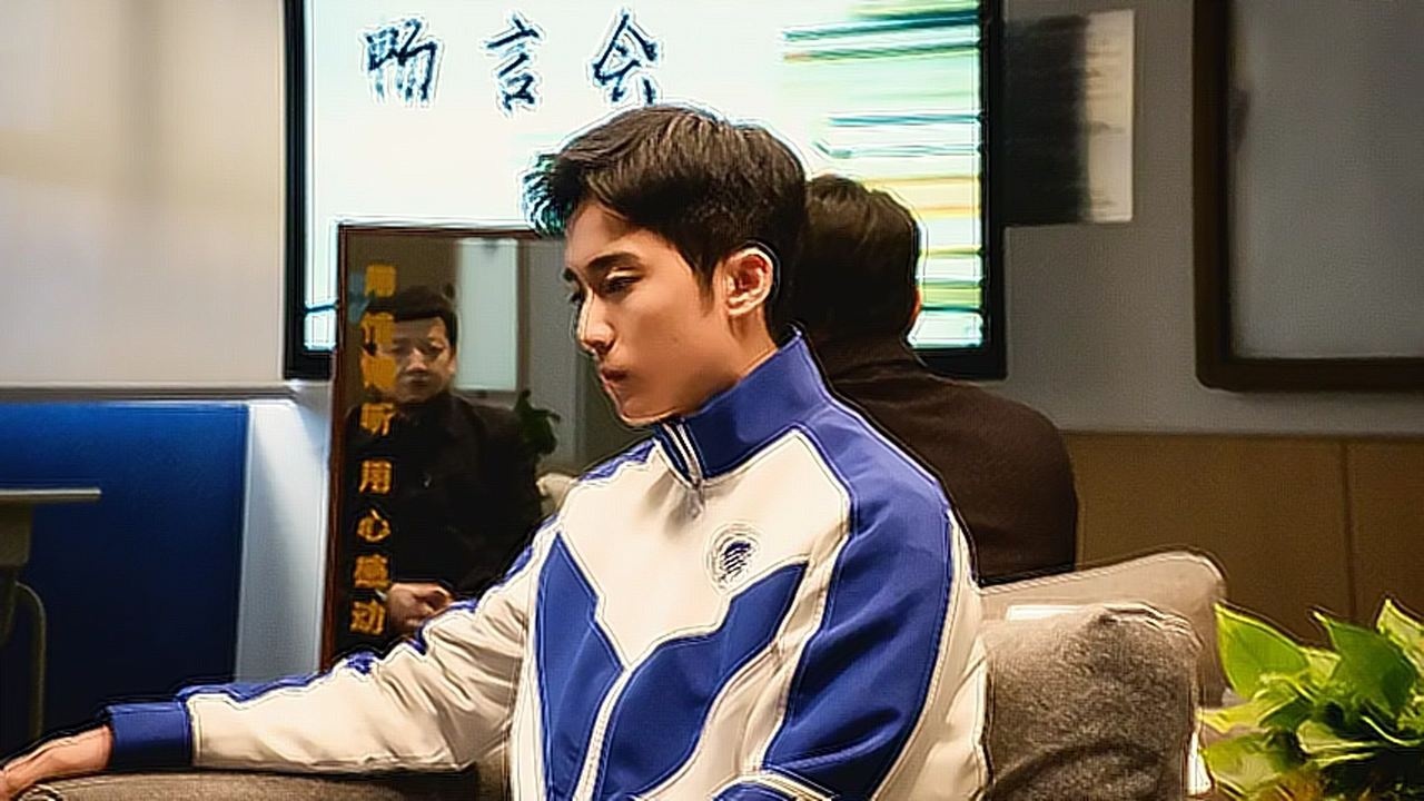 《小欢喜》季杨杨虽然嘴上说不喜欢父母管自己,但是也挺关心父母的_高清1080P在线观看平台_腾讯视频