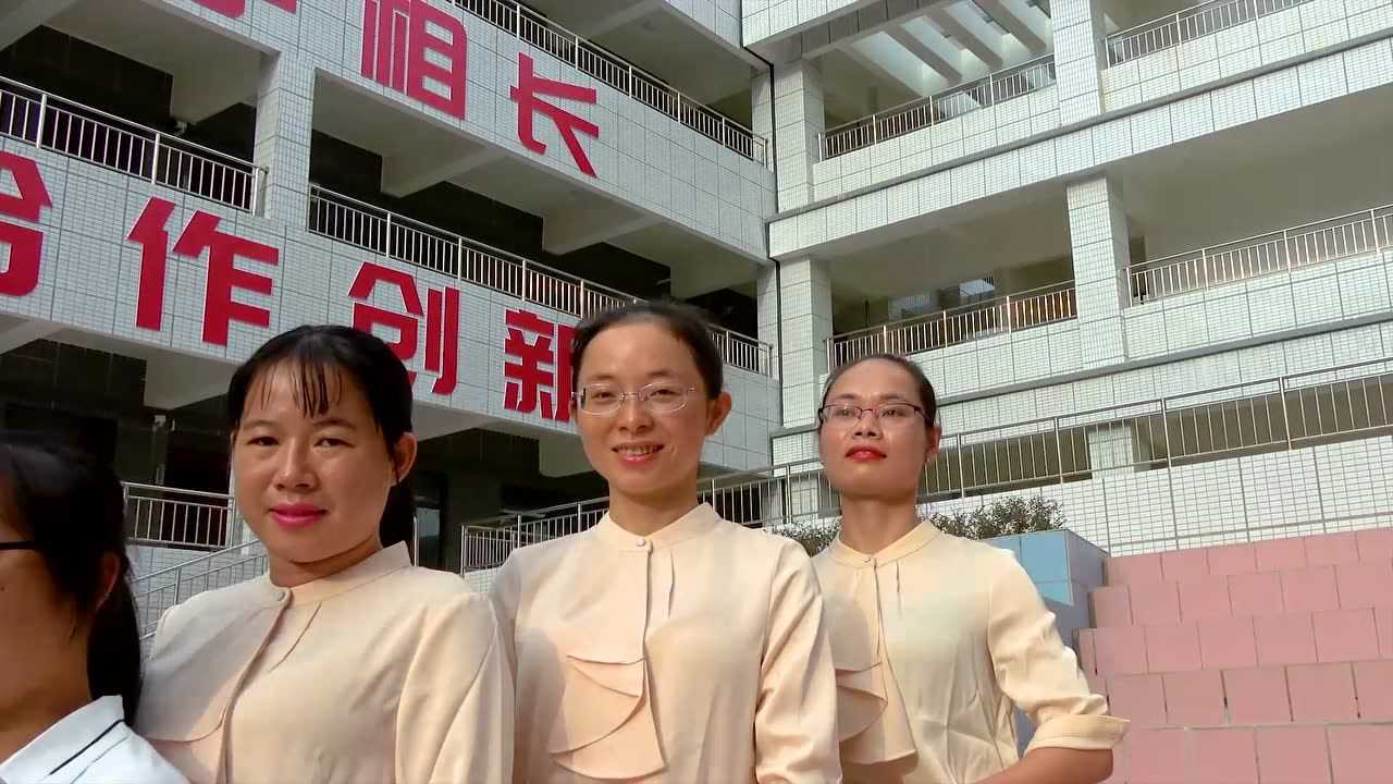 南宁市罗贤路小学尚贤弘雅智慧成长