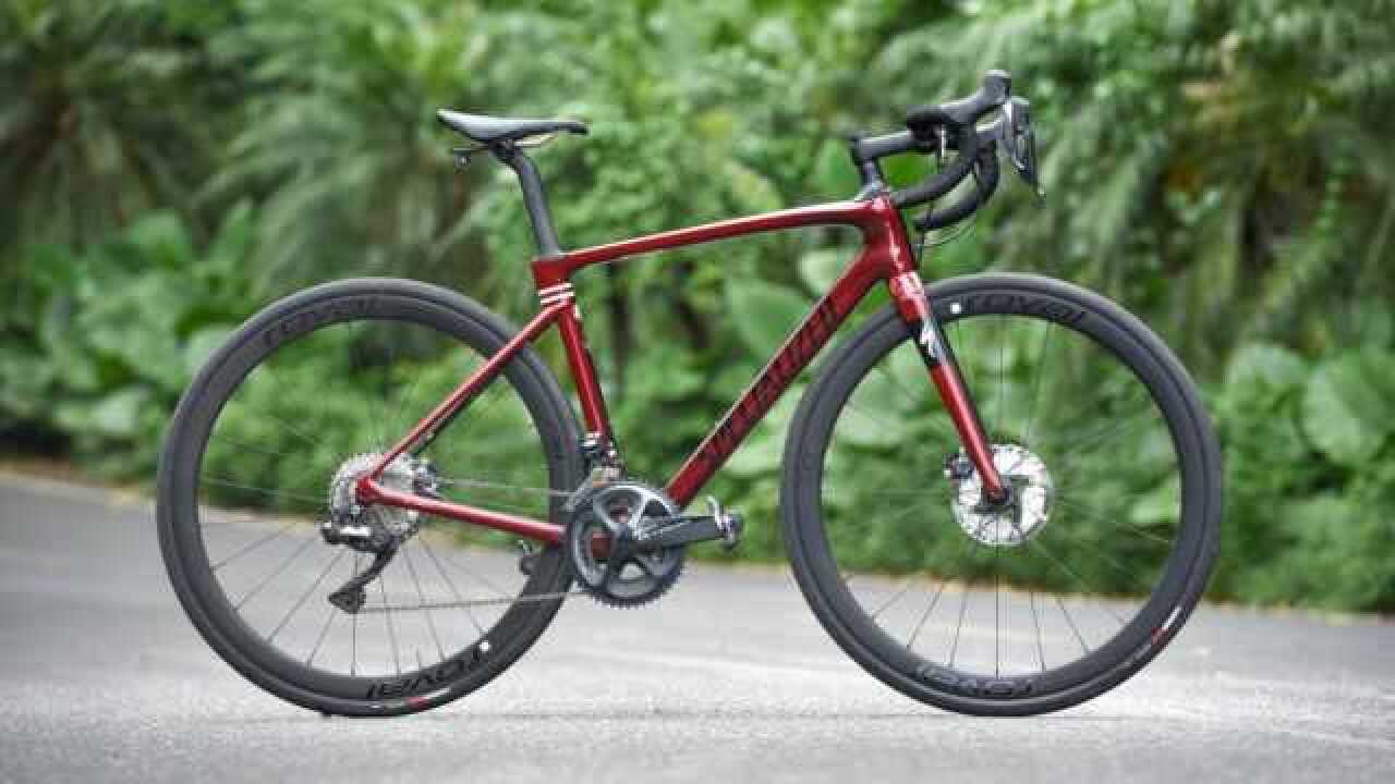 《美骑评测》给力or坑爹?闪电鲁贝公路车评测