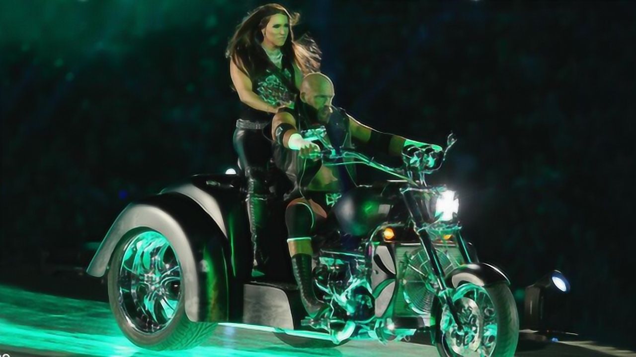 wwe摔小辉:摔狂热33 hhh vs罗林斯 经典出场!