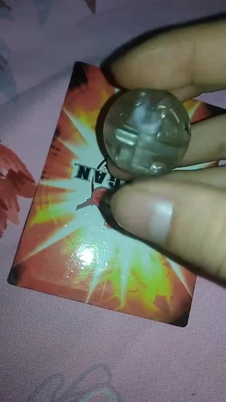 水晶版雷属性爆丸雷魂卜马,满满的都是童年回忆啊,爆丸小子!