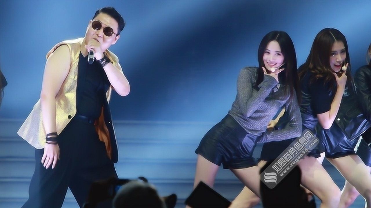 鸟叔融合江南style倍儿爽唱嗨全场鞠婧祎为其伴舞太惊艳