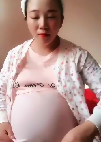 世界上最大肚子的孕妇图片