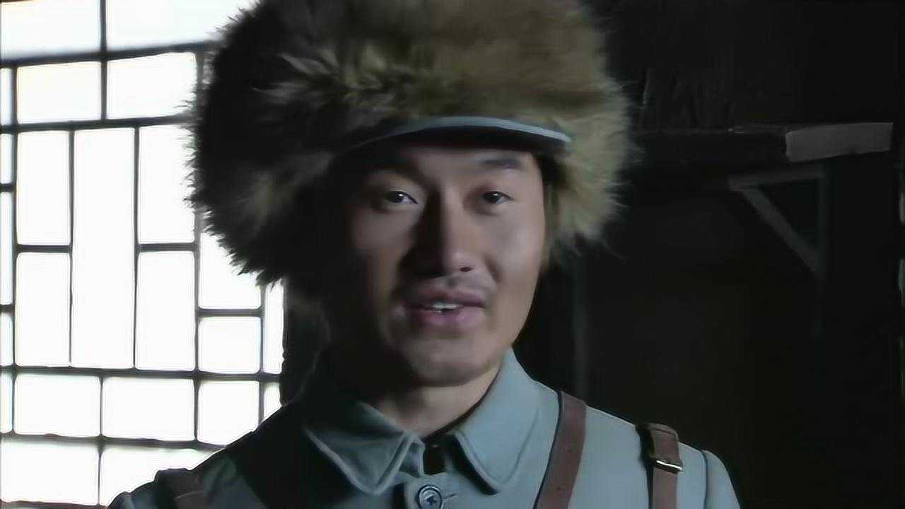 大漠枪神连长刚跟兄弟们商量好对策林雪就找上门来被堵个正着