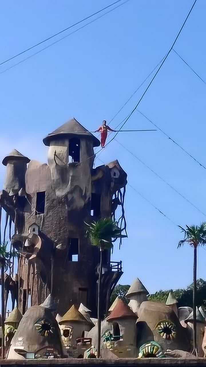 昆明小人国一直听说小矮人太拽了今天来了才知道确实拽拍个照还骂人