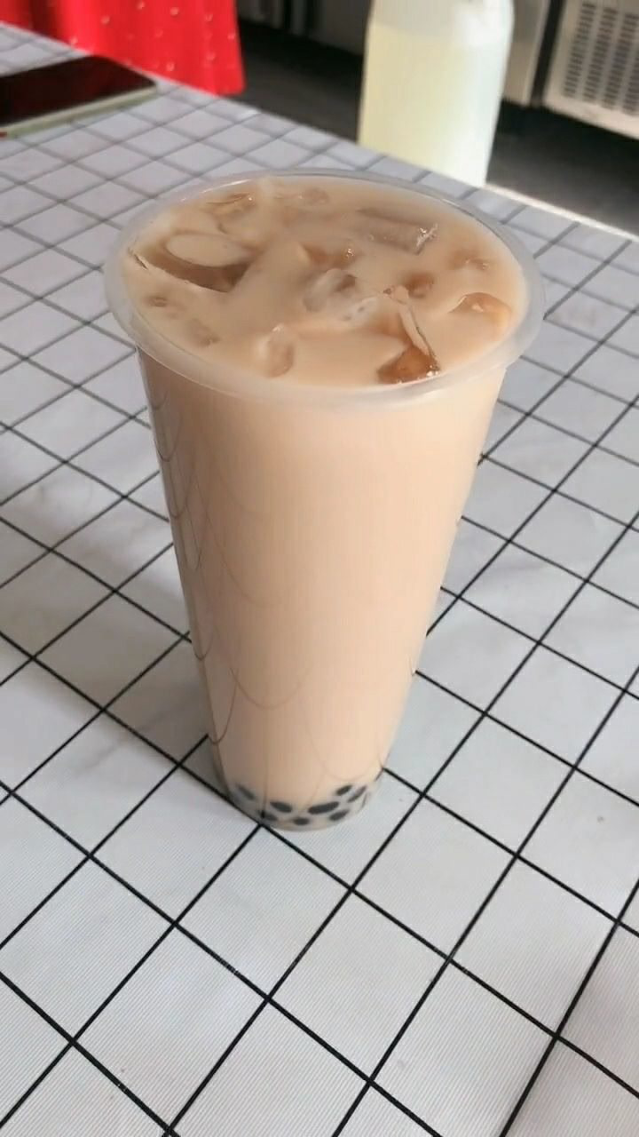 冰凉一刻,加冰的珍珠奶茶,看着就很有食欲!