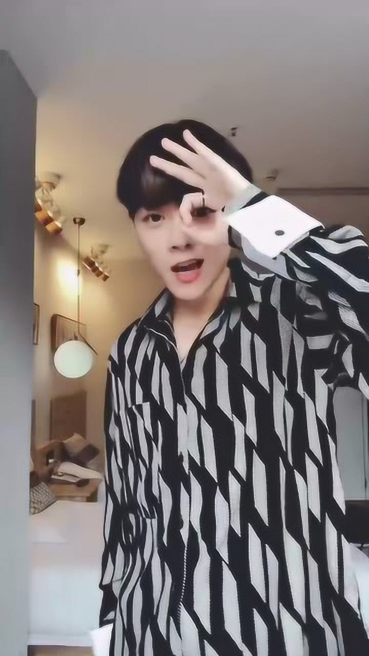 这是彭十六的男朋友你们觉得两个人般配吗