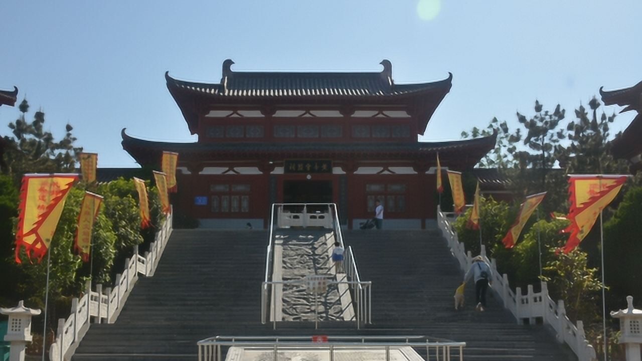 新郑西泰山风景区距郑州很近是一个旅游休闲免费好玩的地方