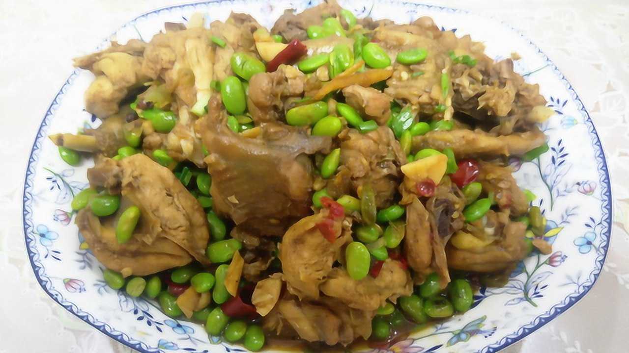 毛豆烧土鸡,土鸡这样烧,既有鸡的鲜美又有嚼劲