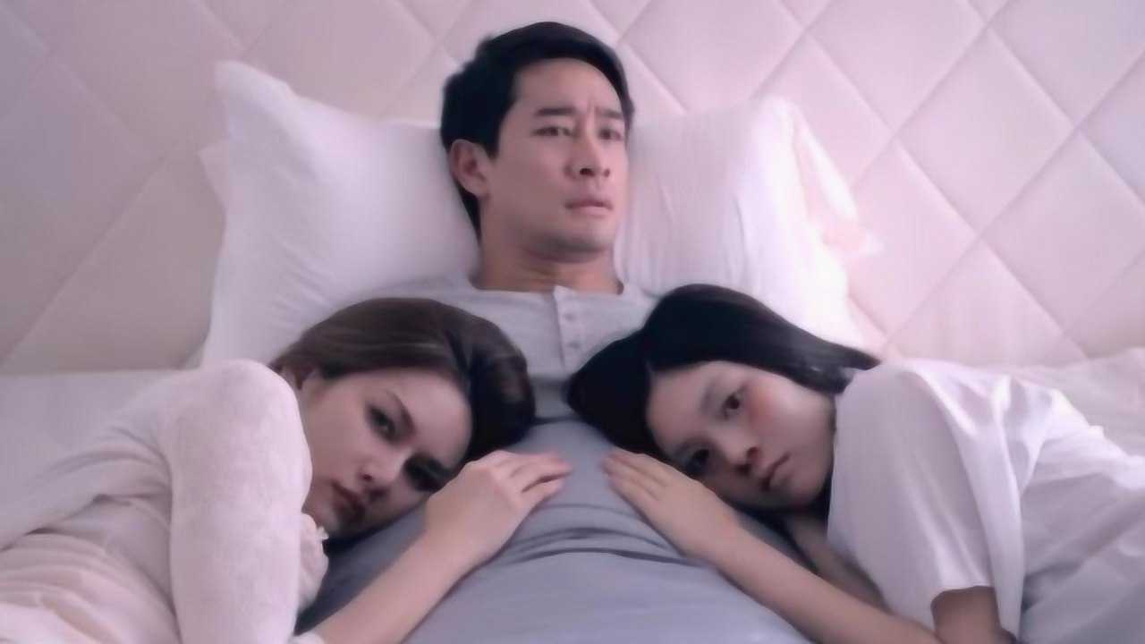 男子左拥右抱达到人生巅峰却不知其中一个不是人后果非常严重