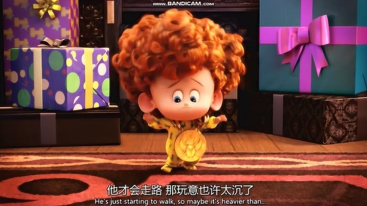 精灵旅社小男孩才1岁过生日竟送这么大金牌直接走不了路了