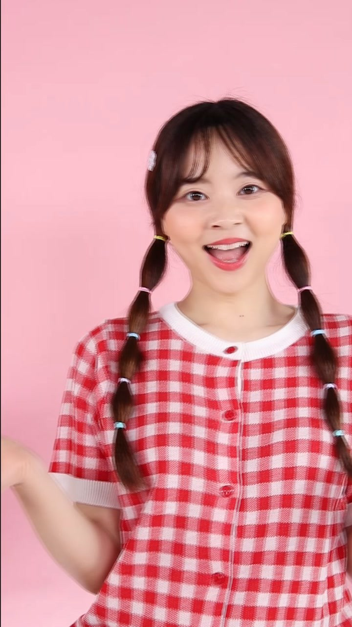 小伶玩具#小伶和夏天唱歌大比拼,谁更厉害啦!_腾讯视频