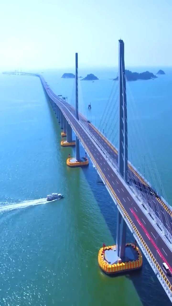 备受关注,让我们高空俯瞰这一伟大工程#航拍 #正能量 #港珠澳大桥