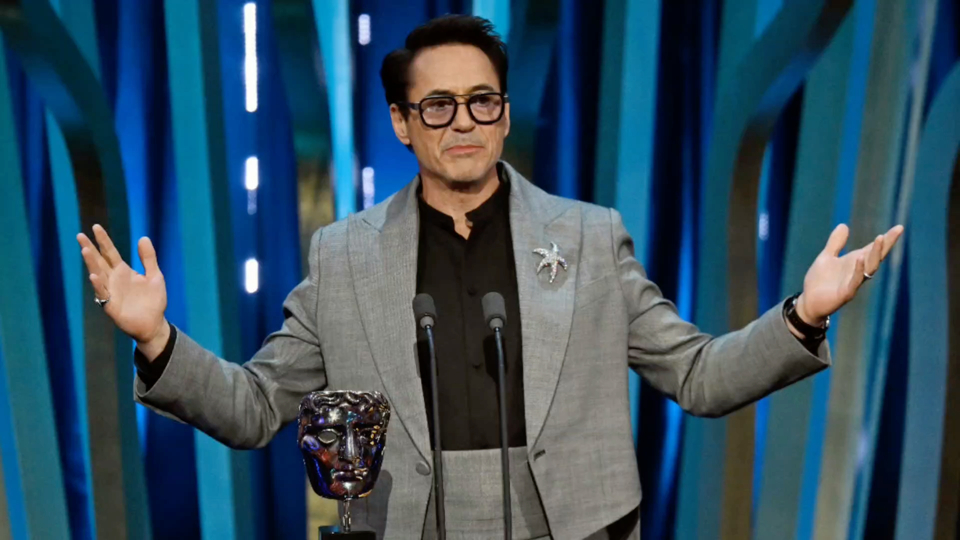 小罗伯特·唐尼获得第77届英国奥斯卡最佳男配角奖 赢麻了