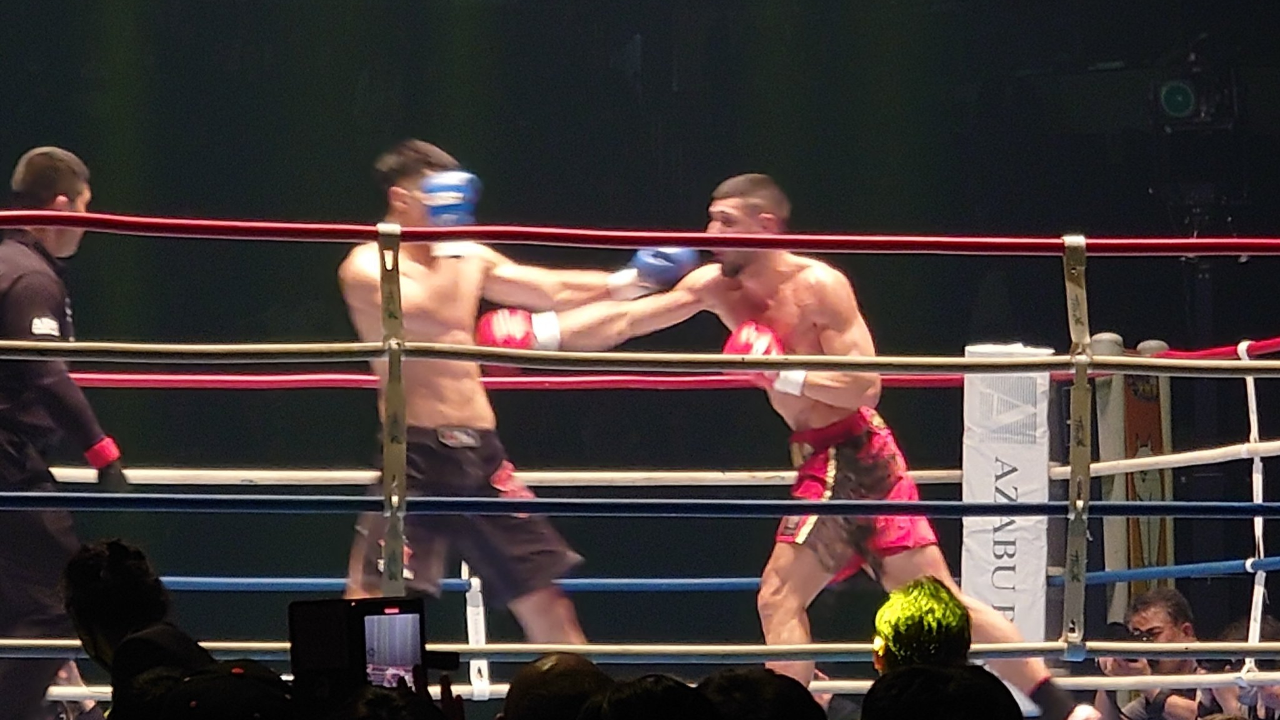 中国勇士再战日本,遭遇争议判罚后,打出霸气ko!