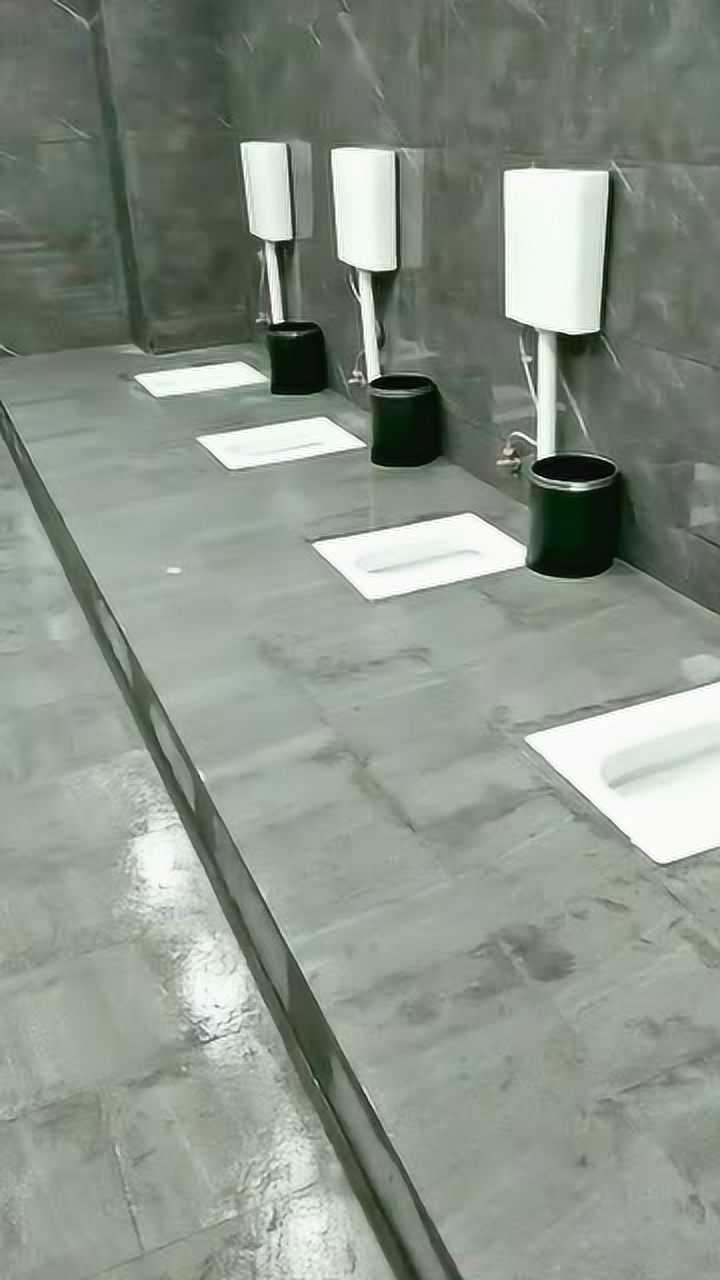 男女混合厕所，谁敢上这样的厕所？这设计者也是能耐！_高清