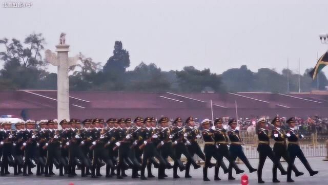 北京天安门广场降旗、全程热血沸腾