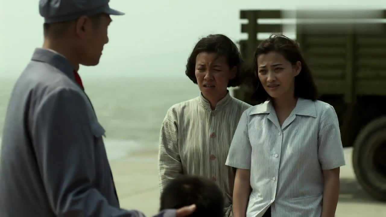 父母爱情卫国又闯祸被反帝拖在地上走被德福一顿教训
