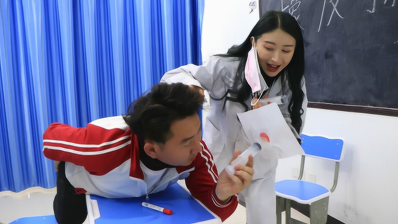 学生打针爱放屁校医研制飞镖针管一针下去又快又准