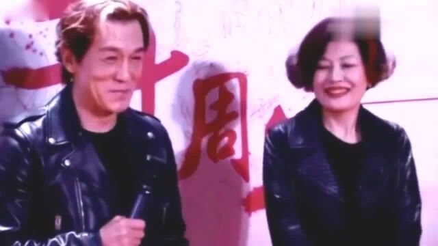 李咏去世7个月后哈文曝近照 心态平静婚戒未取