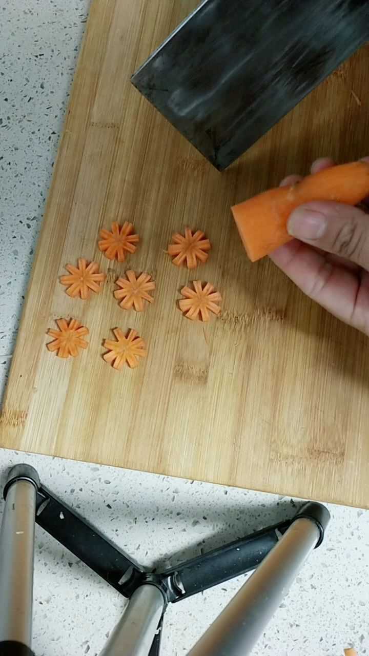 胡萝卜雪花花刀切法_腾讯视频