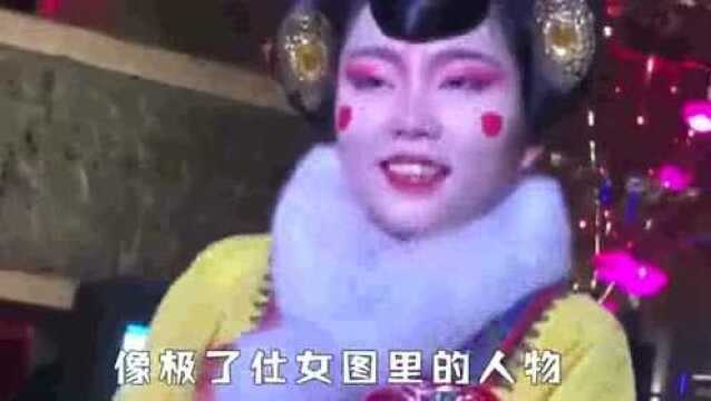 难怪不倒翁小姐姐那么火,看到她的兔子牙才发现是个美女!我决定粉了!