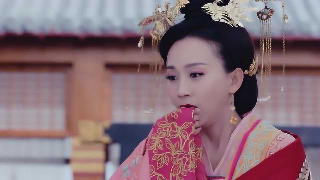 锦绣未央皇后赐美女新衣谁知美女却意外扛雷被害死场面血腥