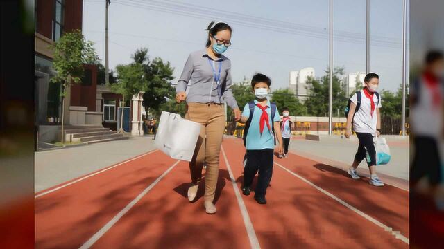 老师做微商被立案查处,老师值得同情吗?网友:可以这样做