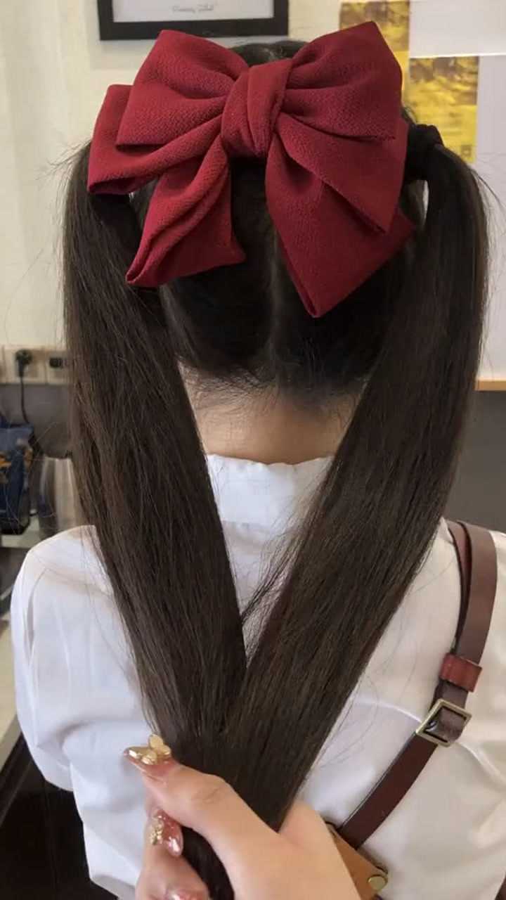 有人说这是双马尾,有人说这是骑马的缰绳,你觉得它是啥?