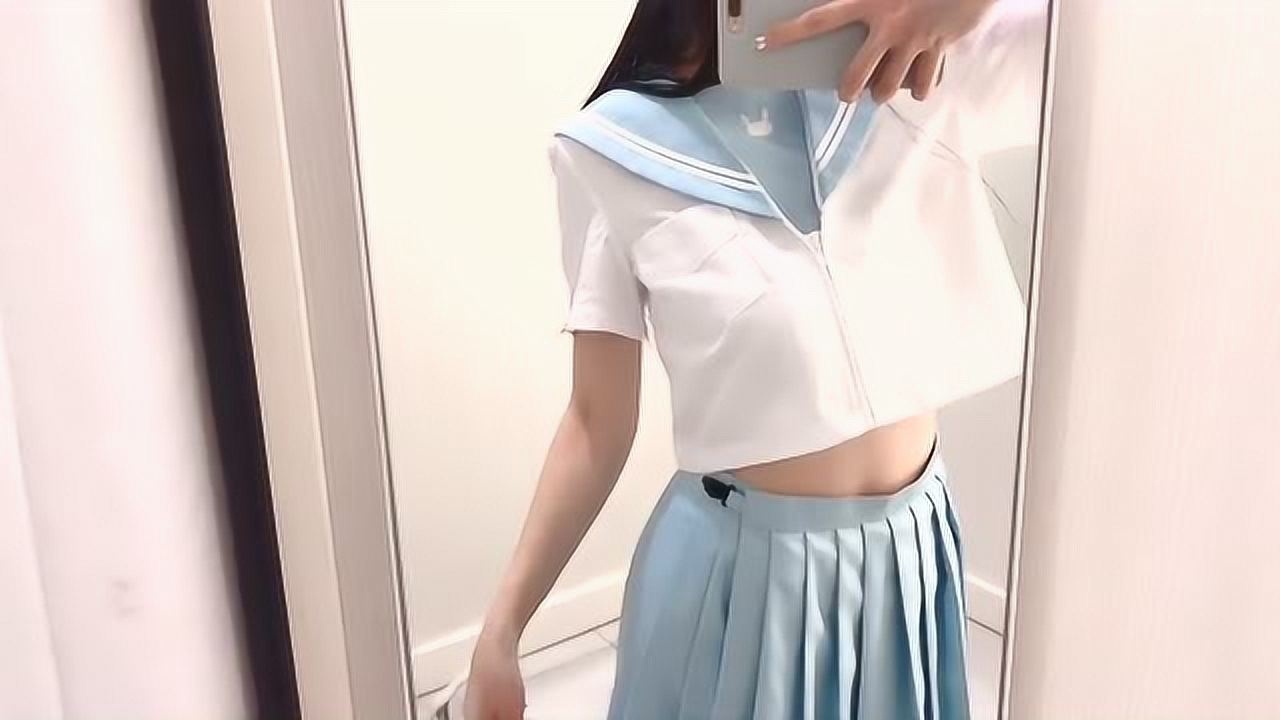jk制服我是唯一一个萝莉里还练马甲线的吧