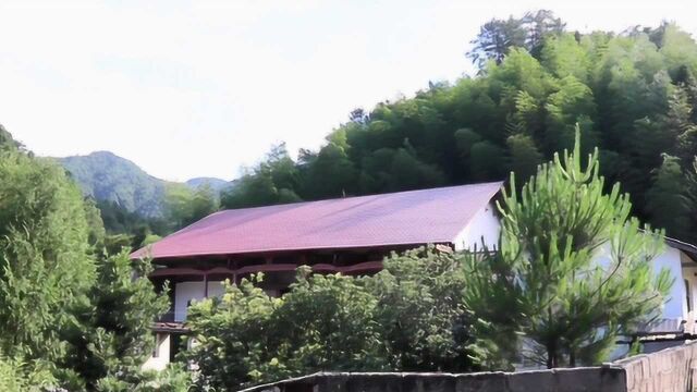 赣州小伙与“小倩”露营深山古寺,方圆五里荒无人烟,魂都吓掉了