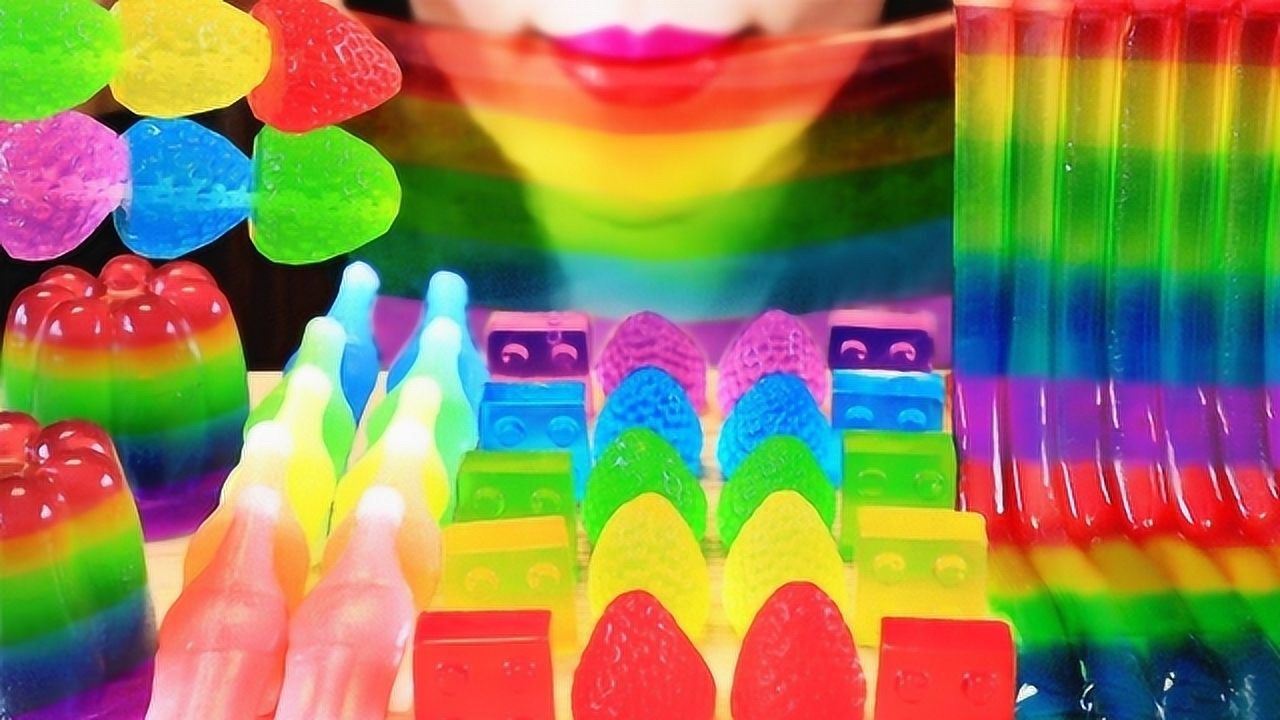 小姐姐吃彩虹系列的甜食绚烂多姿好美丽单单看着就很享受