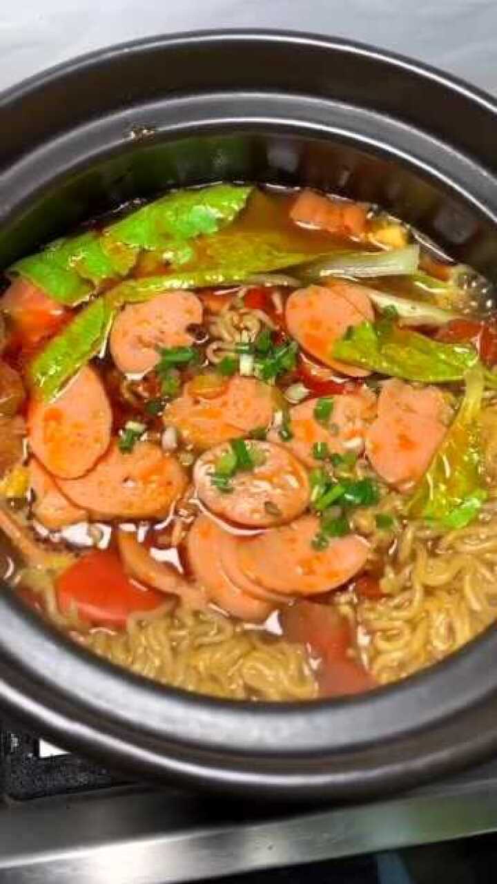 深夜睡不着网红泡面来一遭泡面这么煮味道绝对好