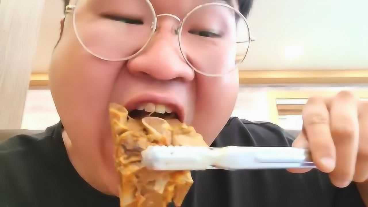 韩国大胃王zach图片