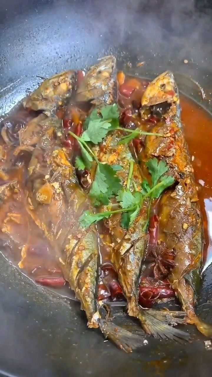 今天教你们做红烧青鱼做出来的鱼肉鲜嫩可口
