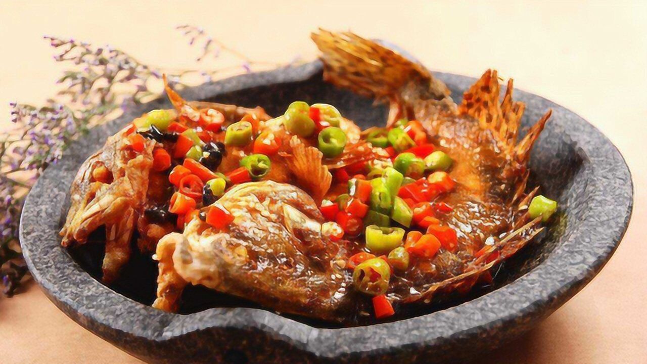 舌尖上的美食"臭鳜鱼",闻着臭吃着香,徽菜大师孙丙如教您做!