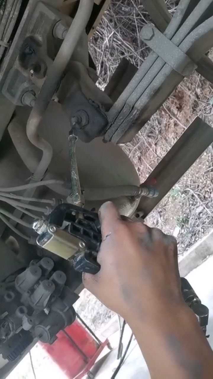 给大车打黄油,必须做到如此,才算保养到位!