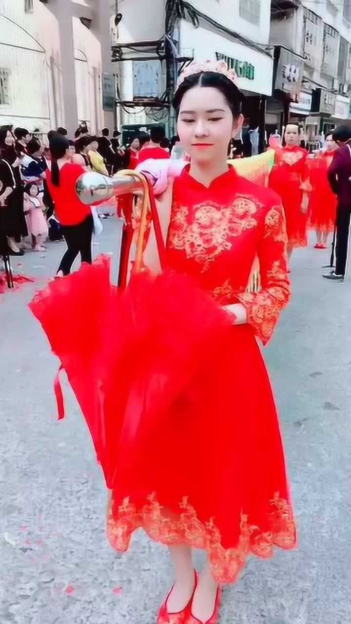 潮汕美女爱素颜!迎老爷抬旗的小姐姐好美!